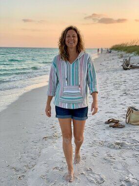 Southern Spirit beach hoodie, size large